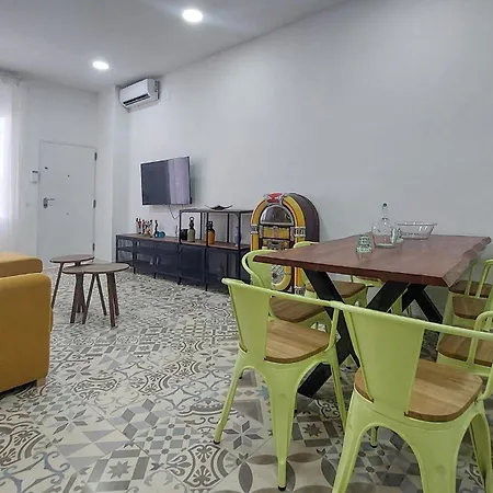 Apartament 3 Bedroom Beautiful In *
