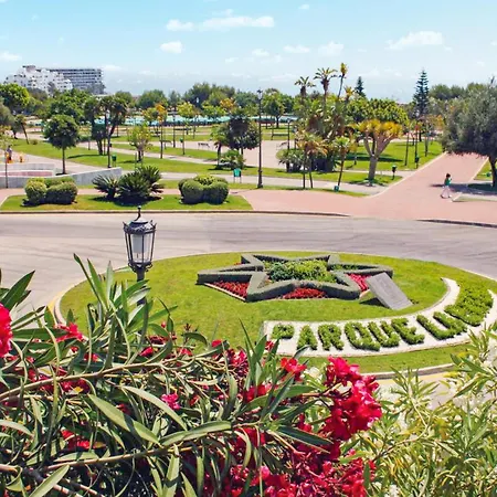 3 Bedroom Beautiful In Apartament *
